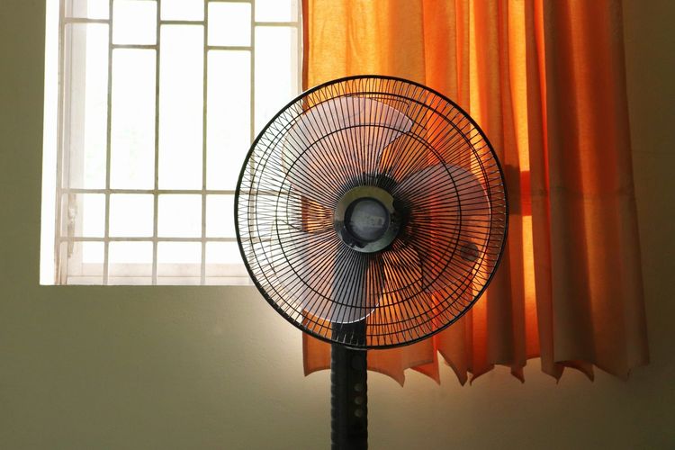 5 Kesalahan Meletakkan Kipas Angin, Bisa Bikin Ruangan Tetap Panas
