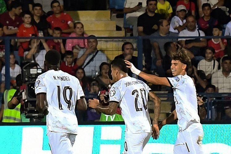 Saat Joao Cancelo Lakukan Kesalahan Unik di Laga Armenia vs Portugal..