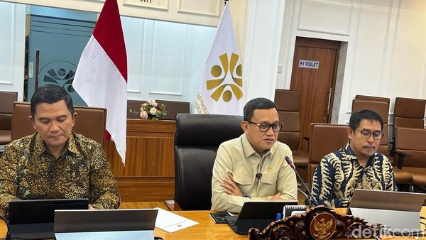 menteri-pelindungan-pekerja-migran-indonesia-p2mi-abdul-kadir-karding-saat-jumpa-pers-ondangdetikcom-1744887520392_169 (1)