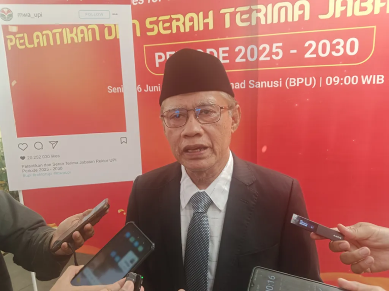 Muhammadiyah Speaks Out on Early School Policy in West Java – Kompas.id