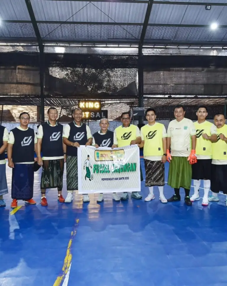 Futsal Sarungan: Aksi Penuh Semangat dan Tawa Santri Pasuruan Rayakan Hari Santri 2025