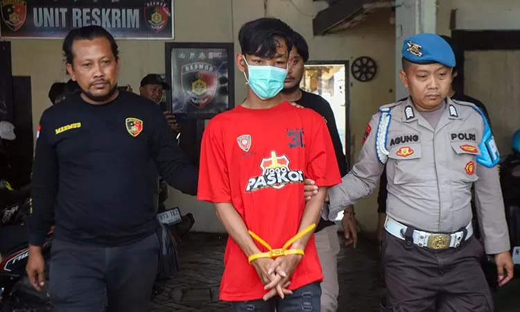 Terjerat Candu Judi Online, Cucu di Pasuruan Tega Gasak Emas dan Uang Nenek Sendiri