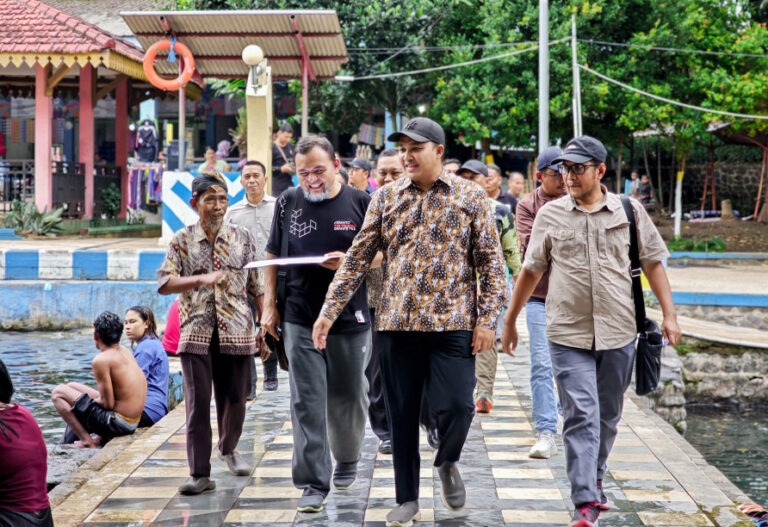 Tinjau Langsung Pemandian Banyubiru, Bupati Rusdi Sutejo Ingin Destinasi Ini Jadi Ikon Wisata Pasuruan
