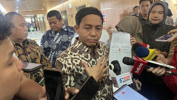 Tolak “Amplop” Bupati Kuansing, Menhut Raja Juli Melapor ke KPK