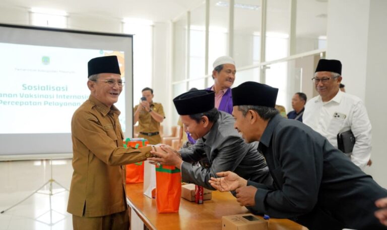 Permudah Jamaah Haji dan Umroh, Pemkab Pasuruan Fasilitasi Vaksin Internasional dan Percepatan Paspor di Daerah Sendiri