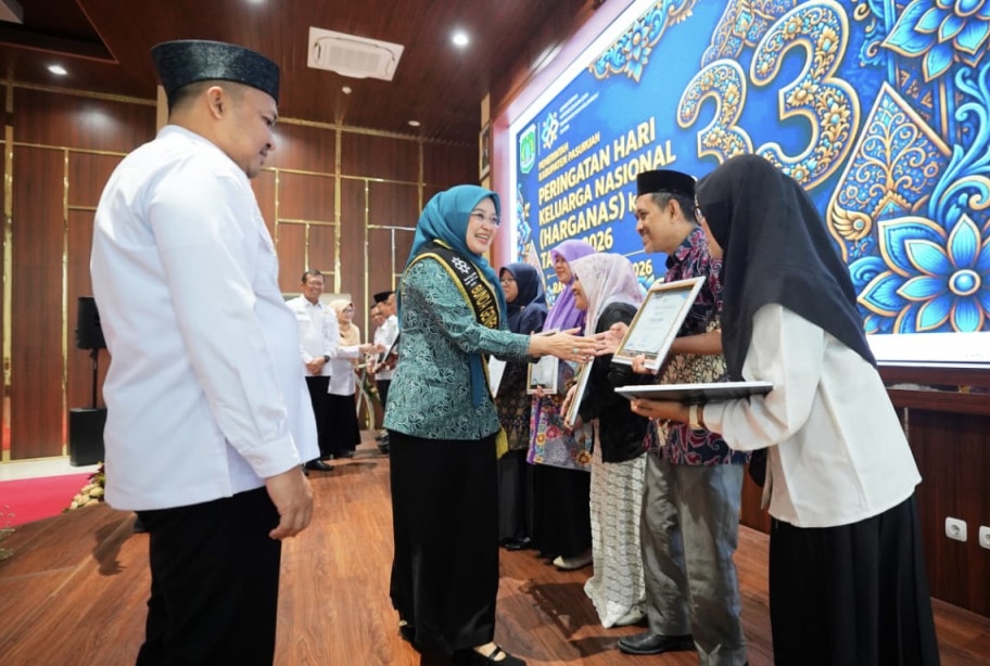 Puncak Harganas Ke-33: Bupati Pasuruan Tekankan Peran Ayah dan Raih Penghargaan Nasional