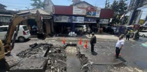 Gorong-Gorong Ambles di Simpang Empat Petungasri Pandaan, Pemkab Pasuruan Ganti Struktur dengan Box Culvert Beton