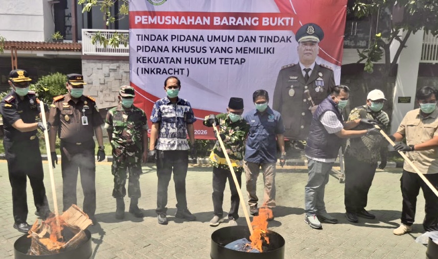 Kejari Kabupaten Pasuruan Musnahkan Barang Bukti 115 Perkara, Termasuk 5,2 Kg Sabu Jaringan Internasional